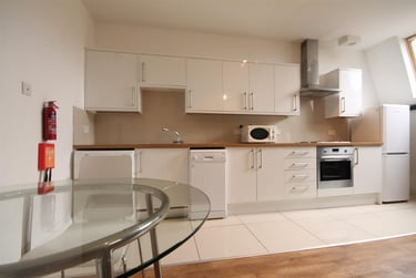 3 bed flat, St Andrews Street, Newcastle Upon Tyne, Newcastle, NE15SF - Image 2